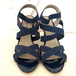 Rialto Navy Patent Strappy Sandals Heels size 6